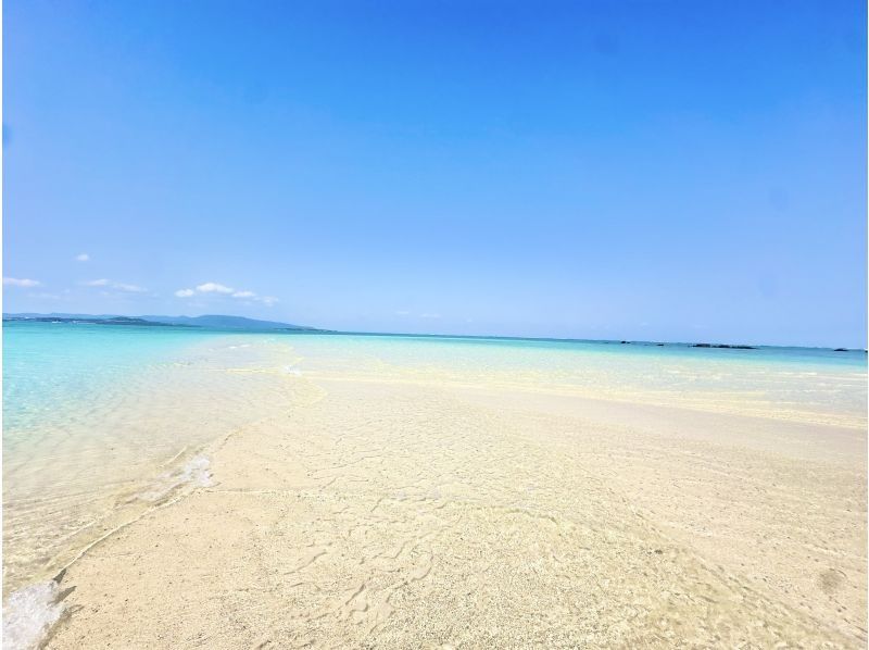 ANA推奨プラン【幻の島&青の洞窟】ウミガメ遭遇率99%★石垣島一生に一度は行きたい！大人気スポット★【2歳〜参加可】送迎・写真無料の紹介画像