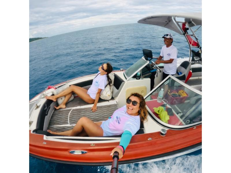 【沖縄・伊平屋島/半日】クルーズボート（貸切り☆3時間プラン）シュノーケル＆スキンダイビングなど遊び方自由！《送迎無料》グループ旅行に最適☆の紹介画像