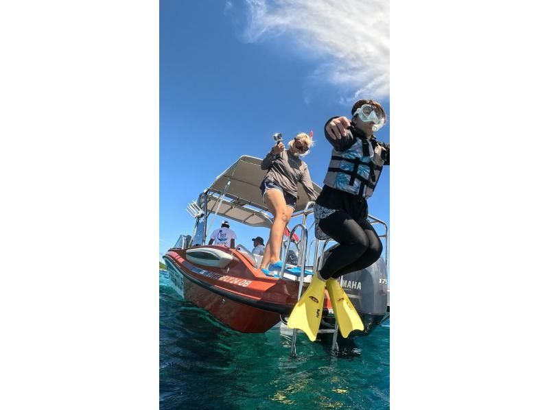 【沖縄・伊平屋島】クルーズボートチャーター半日プラン（3時間貸切り）シュノーケル＆スキンダイビングなどご家族・グループ旅行にオススメの紹介画像