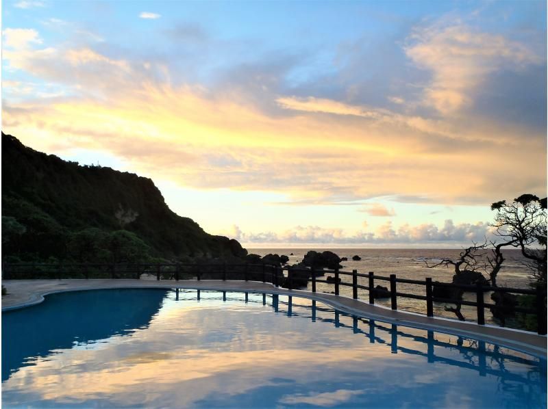 【宮古島】≪パンプキンホールカヤック≫「幻の鍾乳洞」【写真データ/レンタル無料】直前予約OK！ヒルトン宮古島プール・ランチビュッフェ割引券付の紹介画像