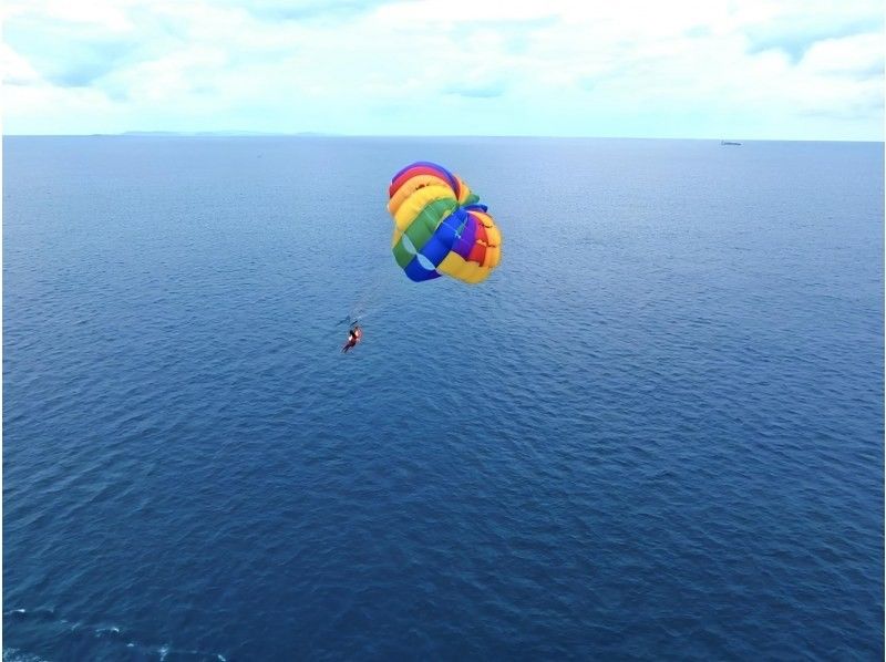 【宜野湾マリーナ発】★１５０m ★ 360度ぜんぶ絶景 パラセーリング 空と海を繋ぐ、究極のフライト体験！の紹介画像