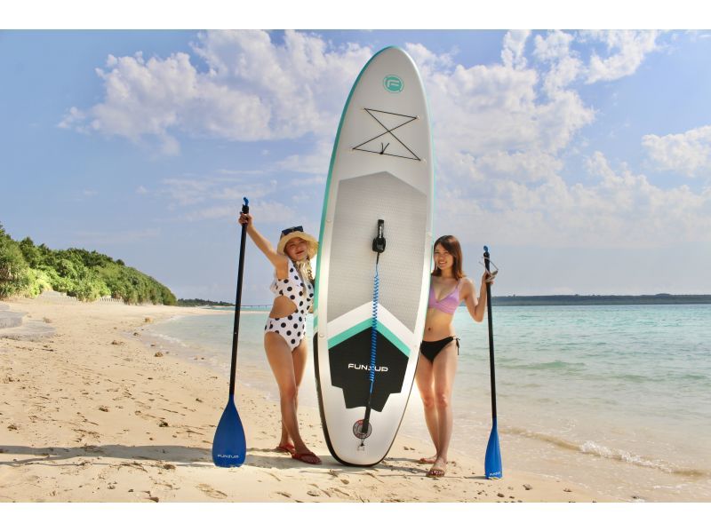 [Miyakojima / Spectacular SUP with transportation] {I really want to keep it a secret} Experience SUP in the crystal clear Miyako blue waters!! ★Free photo data★Plan detailsの紹介画像