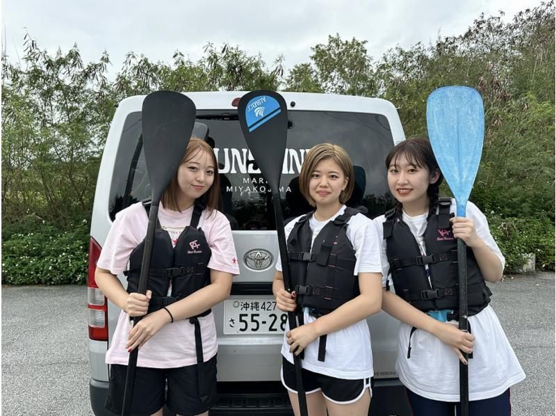 [Miyakojima / Spectacular SUP with transportation] {I really want to keep it a secret} Experience SUP in the crystal clear Miyako blue waters!! ★Free photo data★Plan detailsの紹介画像