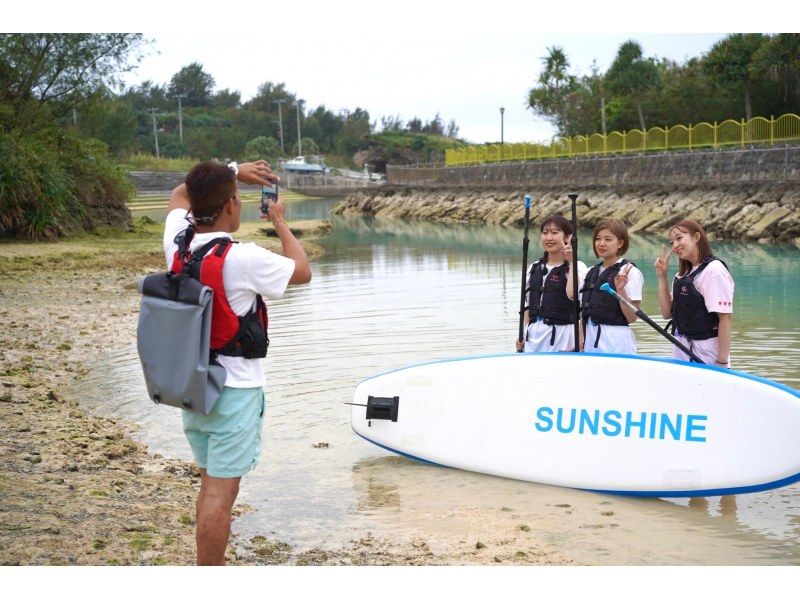 [Miyakojima / Spectacular SUP with transportation] {I really want to keep it a secret} Experience SUP in the crystal clear Miyako blue waters!! ★Free photo data★Plan detailsの紹介画像