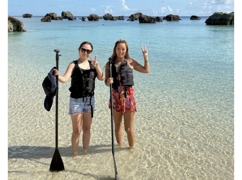 [Miyakojima - SUP with Spectacular Views] {Ages 1-70 are welcome!!} Enjoyable for the whole family! SUP experience in Miyako Blue★の紹介画像