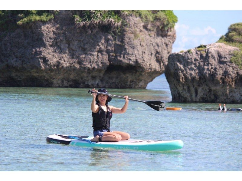[Miyakojima - SUP with Spectacular Views] {Ages 1-70 are welcome!!} Enjoyable for the whole family! SUP experience in Miyako Blue★の紹介画像