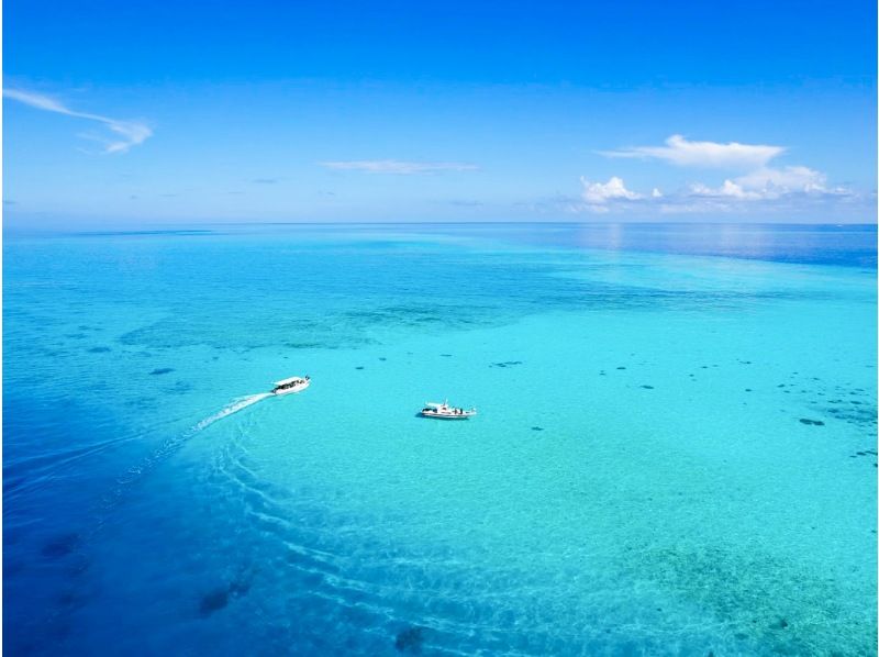 【宮古島】八重干瀬まで最短・池間島出航！ドローン撮影・写真データに自信あり！日本最大級のサンゴ礁で泳ぐヤビジ半日シュノーケル《少人数制》の紹介画像