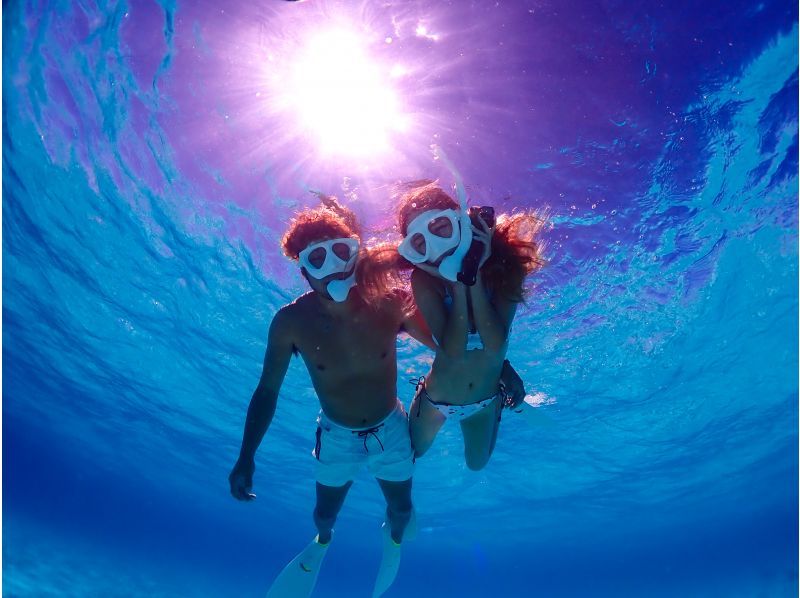 [Miyakojima] Departing from Ikema Island, the shortest route to Yaebiji! We are confident in our drone photography and photo data! A half-day skin diving tour of Japan's largest coral reef (small group size)の紹介画像