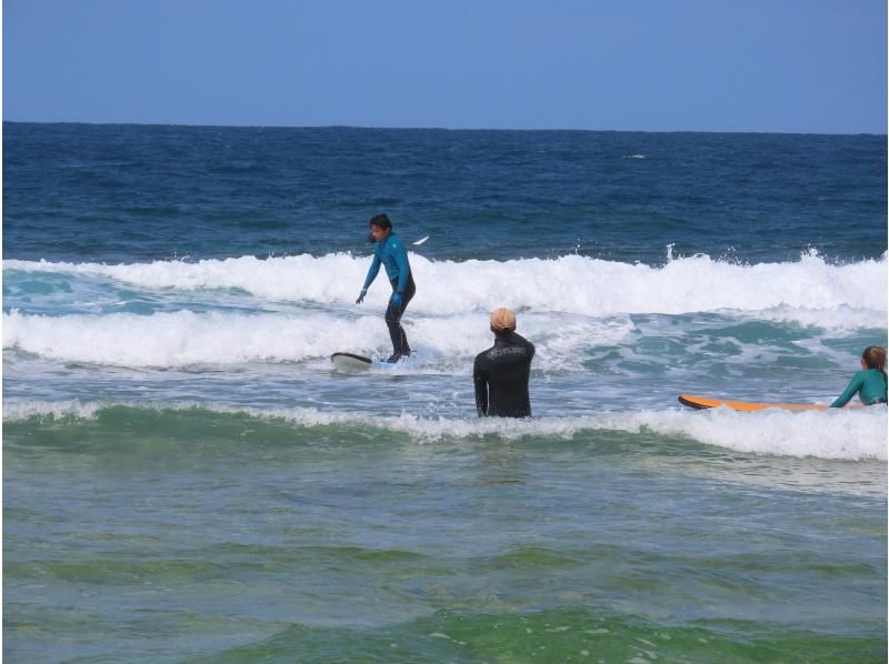 [Okinawa / Chatan] Sponsored by the World Surfing Federation Instructor! Free photos and transfers available! Advanced surfingの紹介画像