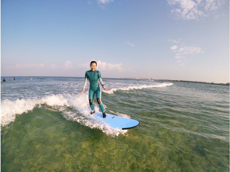 [Okinawa / Chatan] Sponsored by the World Surfing Federation Instructor! Free photos and transfers available! Advanced surfingの紹介画像