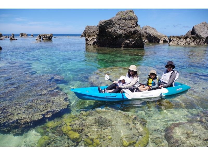 【沖縄・宮古島】《　1組貸切プラン　》宮古島シーカヤックで行く秘境冒険ツアー！一眼レフ写真＆ドローン撮影付き☆貸切なので初心者やお子様も安心の紹介画像