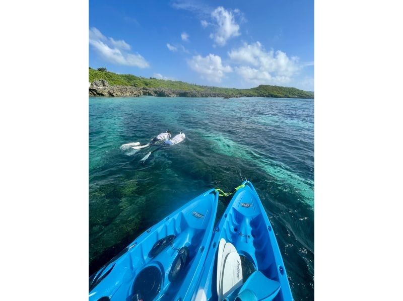 【沖縄・宮古島】《　1組貸切プラン　》宮古島シーカヤックで行く秘境冒険ツアー！一眼レフ写真＆ドローン撮影付き☆貸切なので初心者やお子様も安心の紹介画像