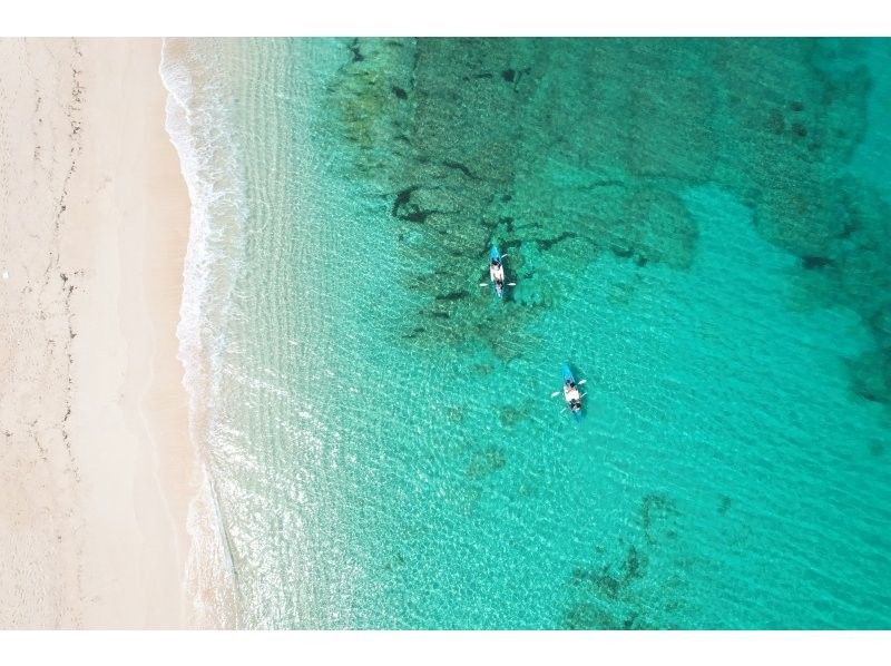 【沖縄・宮古島】《　1組貸切プラン　》宮古島シーカヤックで行く秘境冒険ツアー！一眼レフ写真＆ドローン撮影付き☆貸切なので初心者やお子様も安心の紹介画像