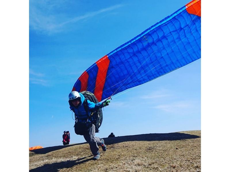 【徳島・西部(吉野川・祖谷渓)】どきどきタンデムパラグライダー体験（1000mコース）の紹介画像