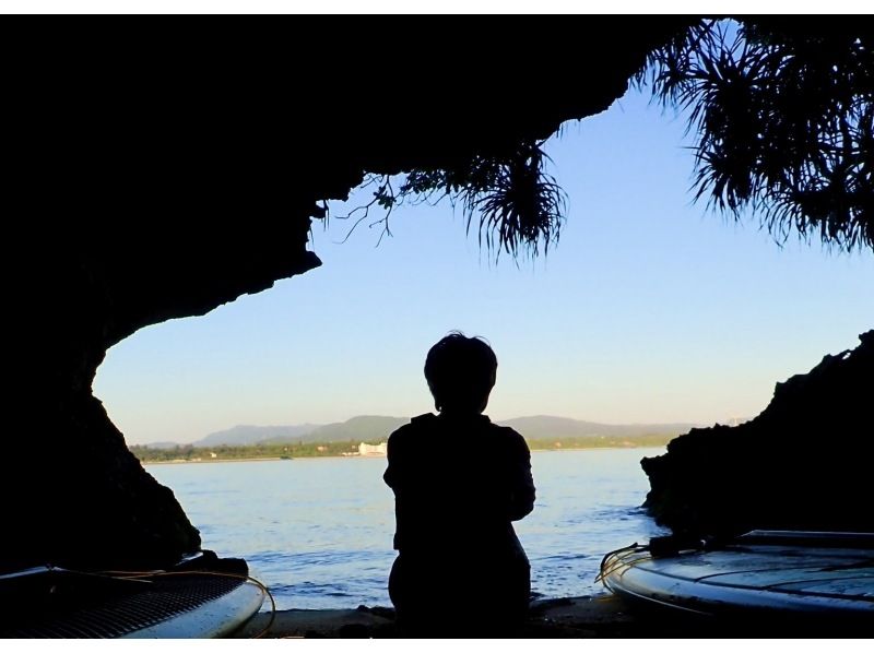 【今帰仁村、古宇利島、美ら海水族館、名護市周辺開催】冬の人が少ない美ら海を完全貸切♪オフシーズン限定SUPクルージング♪（ウェット無料貸出）の紹介画像
