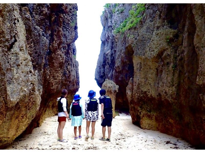 【今帰仁村、古宇利島、美ら海水族館、ジャングリア周辺開催】 完全貸切 SUP & シュノーケリング｜思い出の写真データ無料プレゼントの紹介画像
