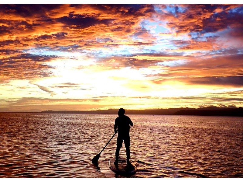 【今帰仁村・古宇利島周辺開催】サンライズSUPツアー〜完全貸切♪朝の静かな海をSUPクルージング〜思い出写真は無料プレゼント〜の紹介画像