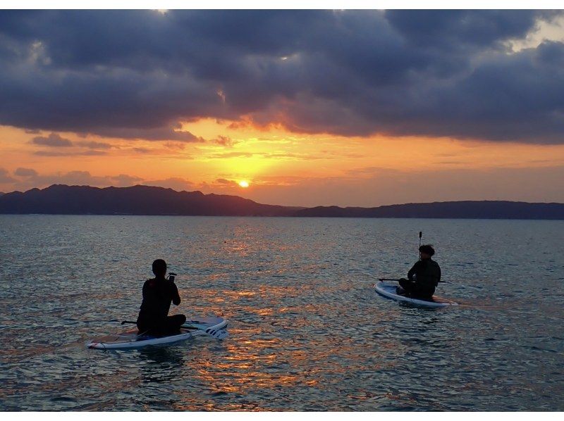 【今帰仁村・古宇利島・名護市周辺開催】沖縄の絶景サンライズSUPツアー｜完全貸切・初心者OK・朝焼けの海クルージング・写真無料・沖縄旅行の紹介画像
