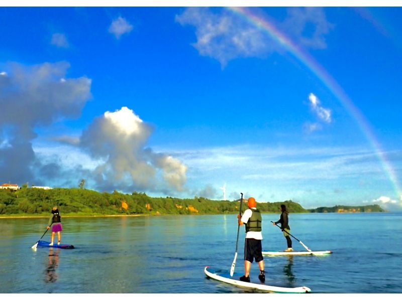 【今帰仁村・古宇利島周辺開催】サンライズSUPツアー〜完全貸切♪朝の静かな海をSUPクルージング〜思い出写真は無料プレゼント〜の紹介画像