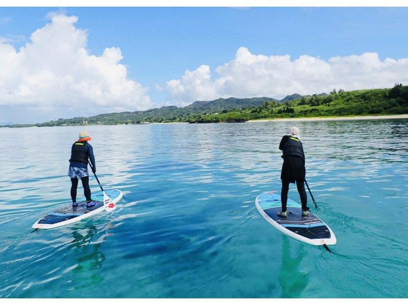 【今帰仁村・古宇利島・美ら海水族館、名護市周辺開催】オフシーズンの海を独り占め♪ 完全貸切ちょこっとSUP体験♪ （ウェット無料レンタル♪）の紹介画像