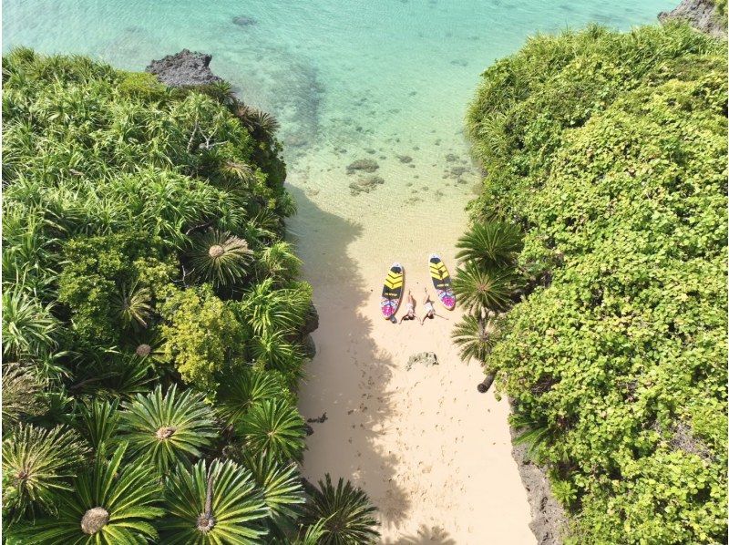 [Ishigaki Island / Private SUP Rental] Drone photography on a remote beach! Ages 3 and up welcome! Transportation available / Popular with families!の紹介画像