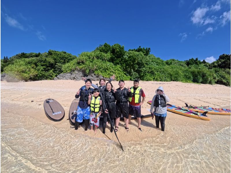 [เช่า SUP ส่วนตัวบนเกาะอิชิงากิ] สำรวจชายหาดและป่าอันลึกลับ! รวมบริการถ่ายภาพด้วยโดรน รับจองแบบวันเดียว! เป็นที่นิยมสำหรับครอบครัว!の紹介画像