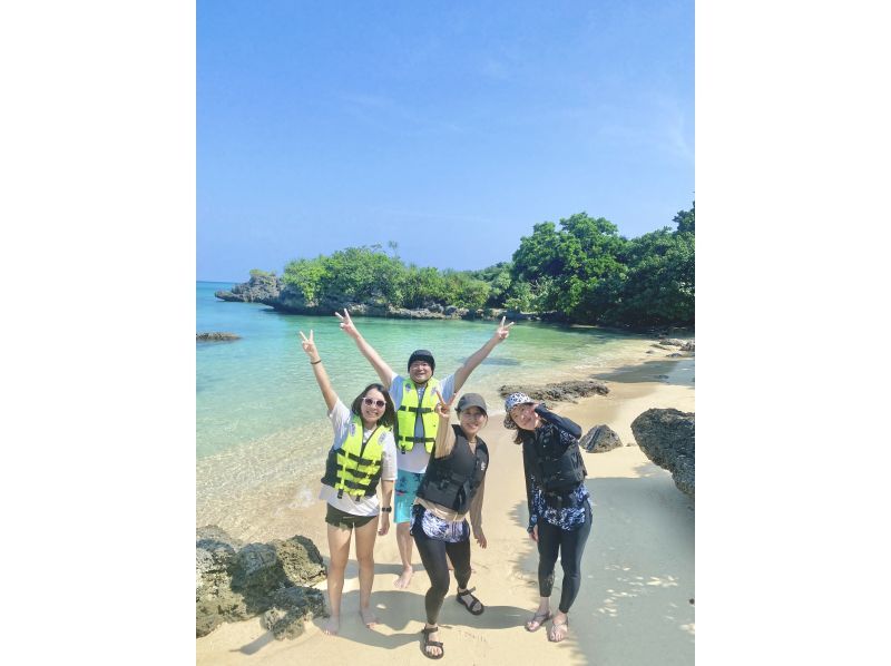 [เกาะอิชิงากิ, SUP ส่วนตัว] อ่าวคาบิระ, หาดฮิดเดน, ป่าชายเลน | ข้อมูลโดรน 5.1K + รถรับส่งฟรี & จองได้ในวันเดียวกันの紹介画像