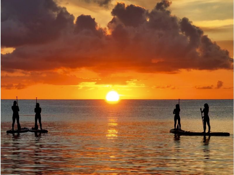 [เช่า SUP ส่วนตัวบนเกาะอิชิงากิ] สำรวจชายหาดและป่าอันลึกลับ! รวมบริการถ่ายภาพด้วยโดรน รับจองแบบวันเดียว! เป็นที่นิยมสำหรับครอบครัว!の紹介画像