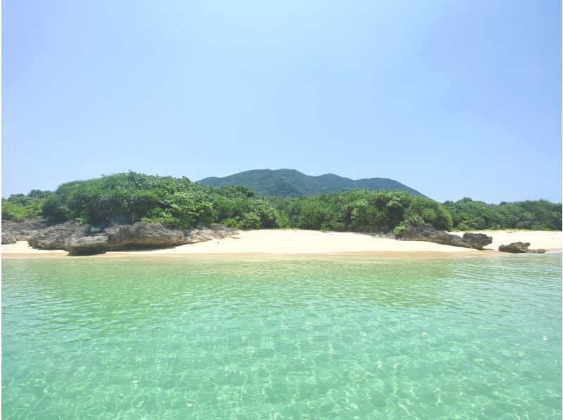 [อิชิกากิ / SUP ส่วนตัว] ชายหาดที่ซ่อนอยู่และป่าดงดิบเขตร้อน + ถ่ายภาพด้วยโดรน 5K! จองได้ในวันเดียวกัน / บริการรถรับส่งฟรี / มีห้องอาบน้ำให้บริการの紹介画像