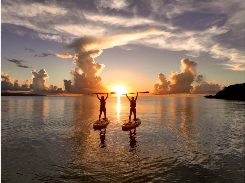 [เช่า SUP ส่วนตัวบนเกาะอิชิงากิ] สำรวจชายหาดและป่าอันลึกลับ! รวมบริการถ่ายภาพด้วยโดรน รับจองแบบวันเดียว! เป็นที่นิยมสำหรับครอบครัว!の紹介画像