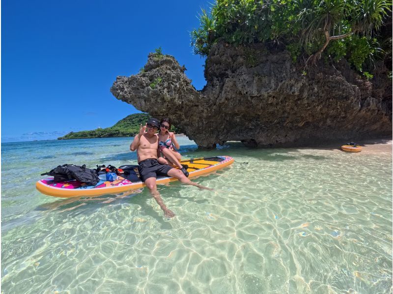 [เช่า SUP ส่วนตัวบนเกาะอิชิงากิ] สำรวจชายหาดและป่าอันลึกลับ! รวมบริการถ่ายภาพด้วยโดรน รับจองแบบวันเดียว! วิวพระอาทิตย์ตกดิน!の紹介画像