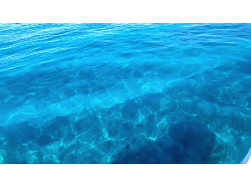 【沖縄中部・北谷町】ビーチシュノーケリング！珊瑚に魚・動画写真プレゼント！カップル・女性グループ・家族の紹介画像