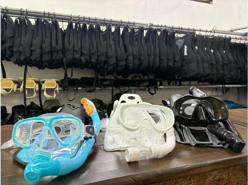 【石垣島・シュノーケル】ウミガメ&ニモに会える！手ぶら&当日受付OK！青の洞窟までお店から徒歩すぐ！シャワー・トイレ・駐車場完備！団体OK！の紹介画像