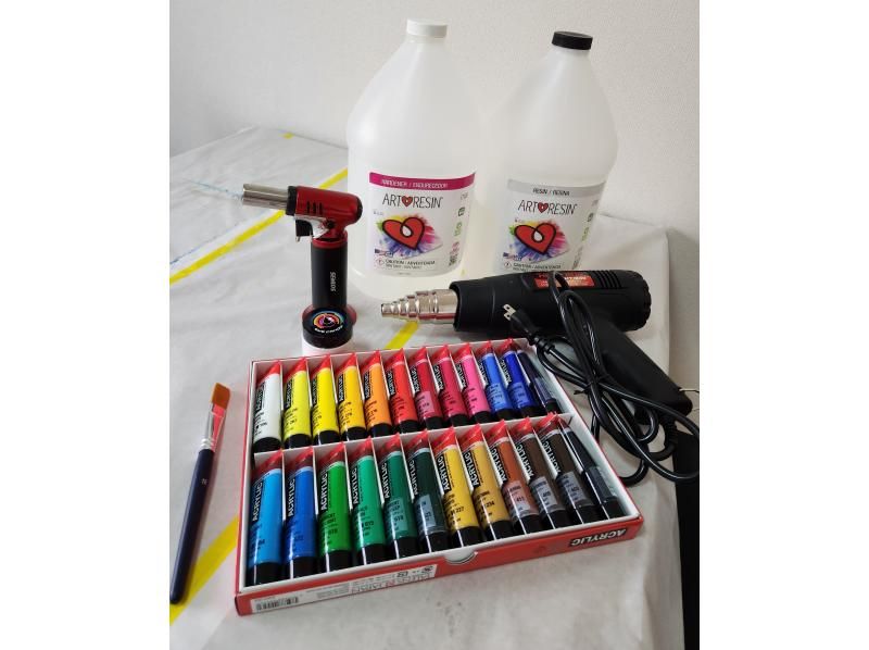 【広島】レジン波アート体験〜初めての方も安心 スタッフが丁寧にサポート！ファミリー、カップル、お子様歓迎！手ぶらOK（1名～6名）の紹介画像