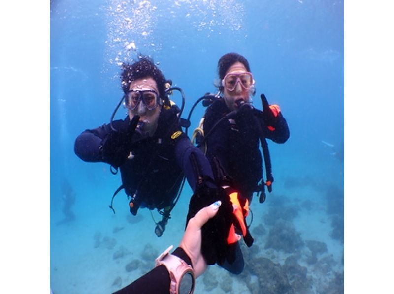 A fun ocean course for the whole family! [Arrival day! Underwater swing photo shoot during trial diving☆] Post a review and receive a free after-party drink!の紹介画像