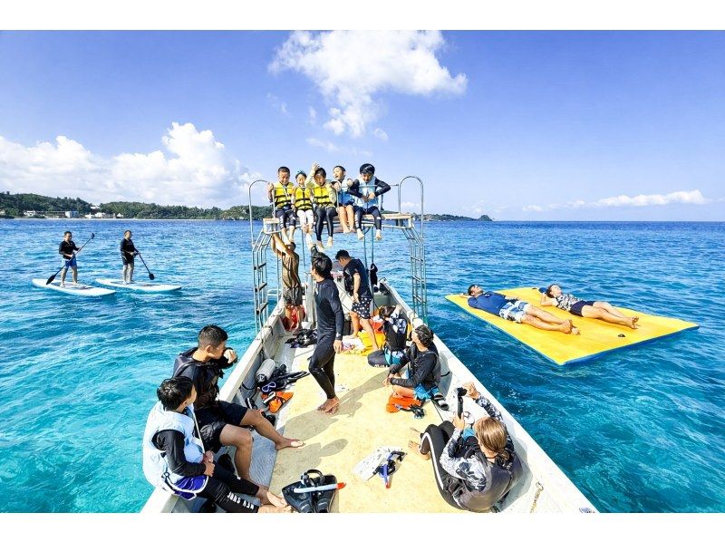 【恩納村発!! 大人気青の洞窟＆絶景シュノーケリングクルーズ】初心者大歓迎！追加料金無し!ドローン＆水中撮影無料★SUPや水上マットも無料♪の紹介画像