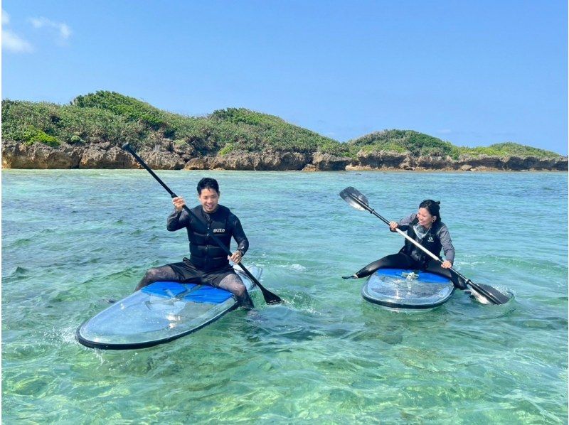 【沖繩、糸滿】在無人島的海上享受Clear Sup、滑水、香蕉船等刺激的活動！ 120分鐘內享受10種海上活動！の紹介画像