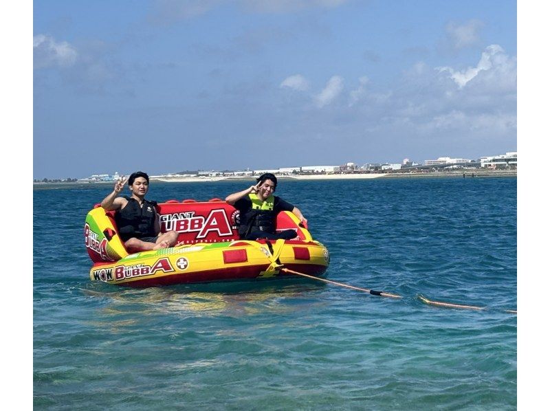 [Itoman/Naha] Have fun in the deserted sea with thrilling activities including clear sup, wakeboarding, and banana boats! 10 kinds of marine activities for 120 minutes!の紹介画像
