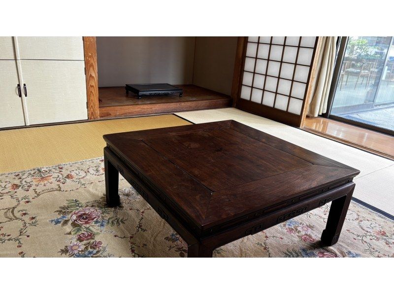 [Kumamoto City Center] Experience calligraphy in a Japanese-style roomの紹介画像