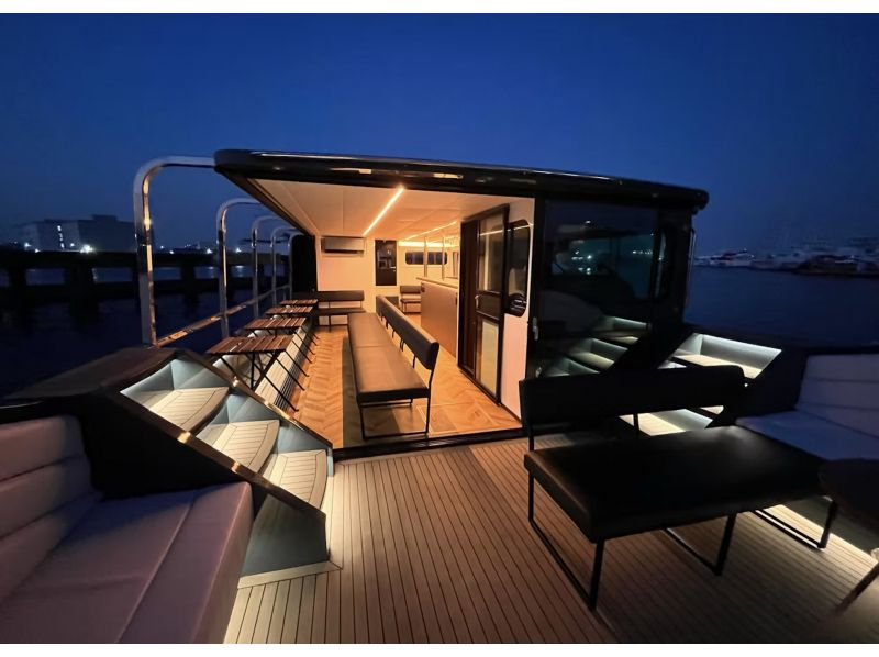 [Tokyo, Nihonbashi] THE BOAT BAR TOKYO with Champagneの紹介画像