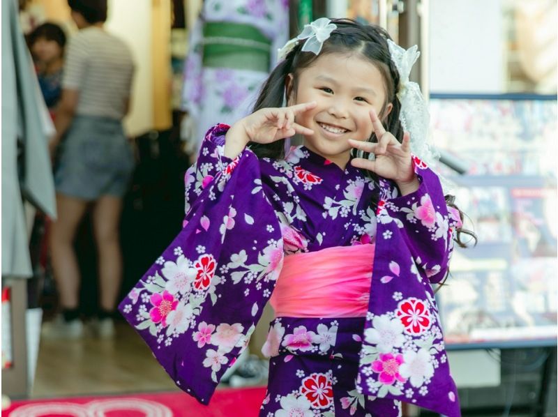 [โอซาก้า นัมบะ โดทงโบริ] สัมผัสประสบการณ์กลองญี่ปุ่นและชิโนบุเอะ | สัมผัสเสียงสะท้อนของญี่ปุ่น! การแสดงและสัมผัสประสบการณ์ชิโนบุเอะ!の紹介画像