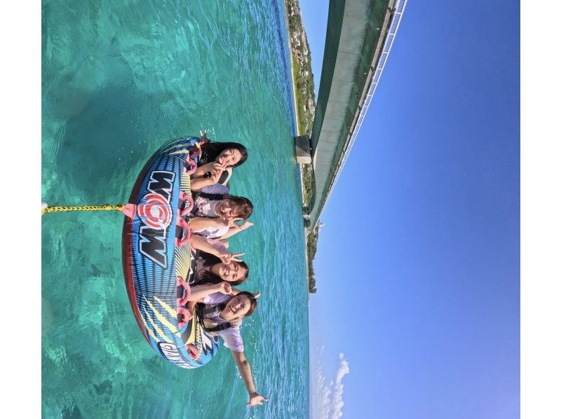 【沖縄・古宇利島】1グループずつ完全貸し切りでのご案内♪最新アクティビティ5種類＆ジェットスキー体験から2種類選んで遊べる定番のターチプランの紹介画像