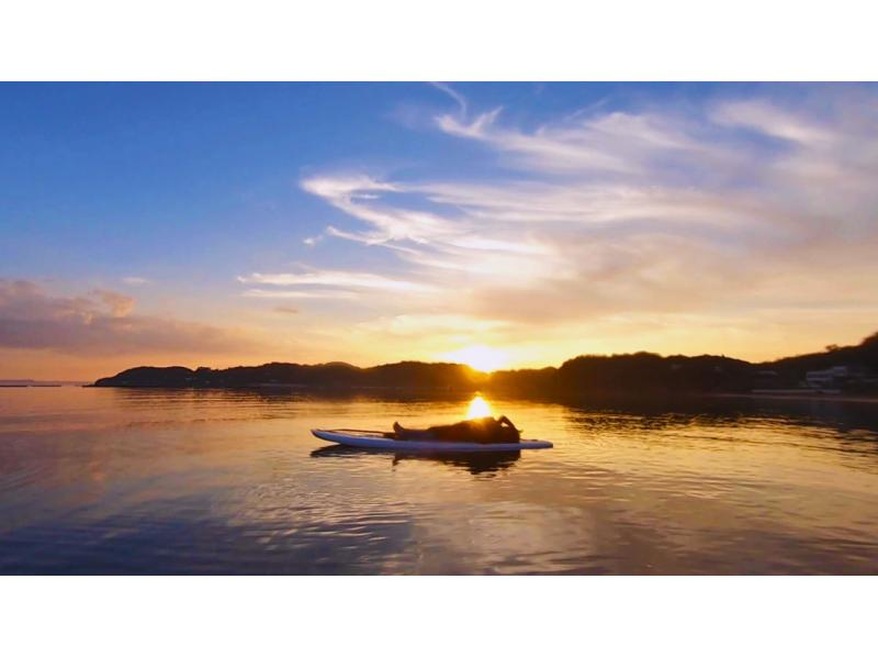 【福岡・糸島】サンセットSUP！幻想的な夕暮れの海をSUPの上から眺める特別な時間！のコピーの紹介画像