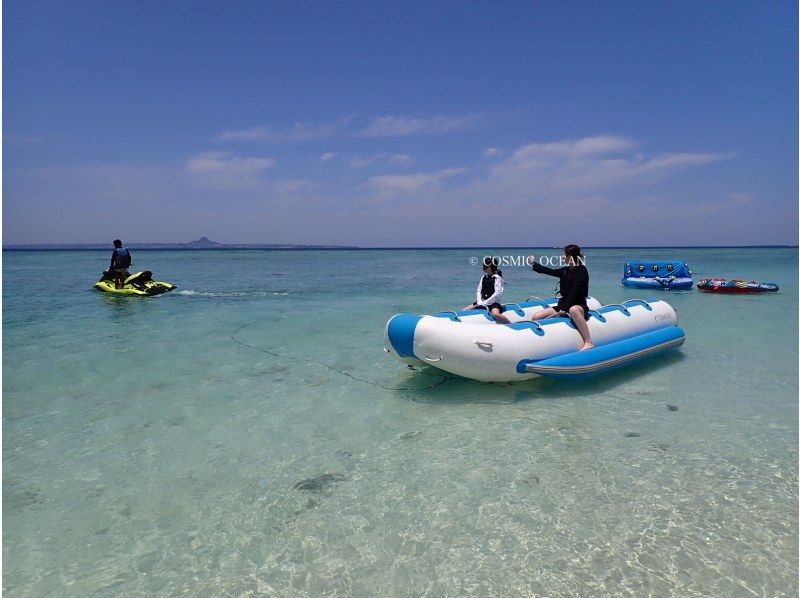 【沖縄本部町・瀬底島】目指せマーメイド！バナナボートで行くスキンダイビング☆美しい自然が残る瀬底島の絶景を堪能☆美ら海水族館の行き帰りにの紹介画像