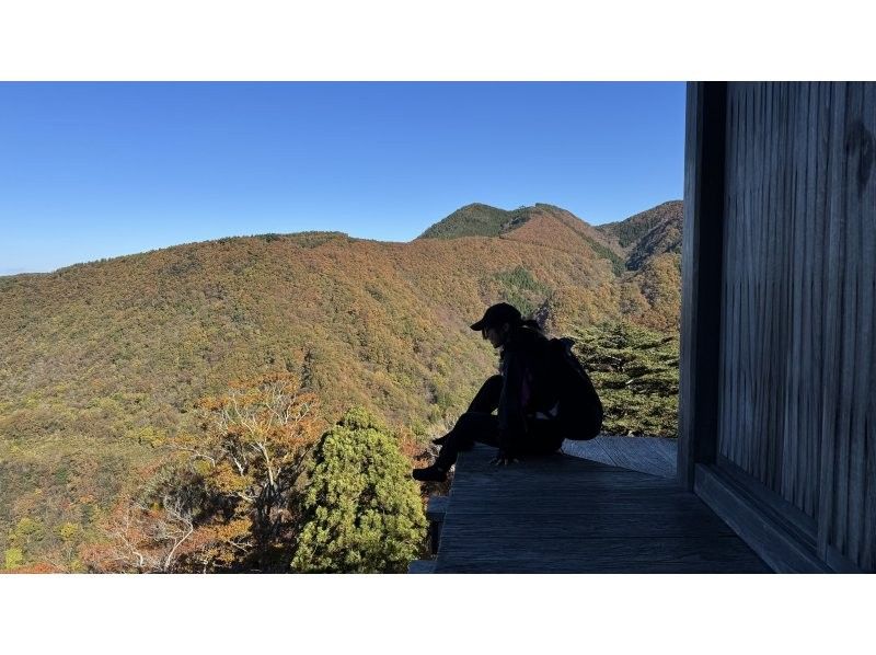 【鳥取・三朝】日本一危険な国宝「投入堂」を安全管理最優先の元消防士登山ガイドと参拝しようの紹介画像