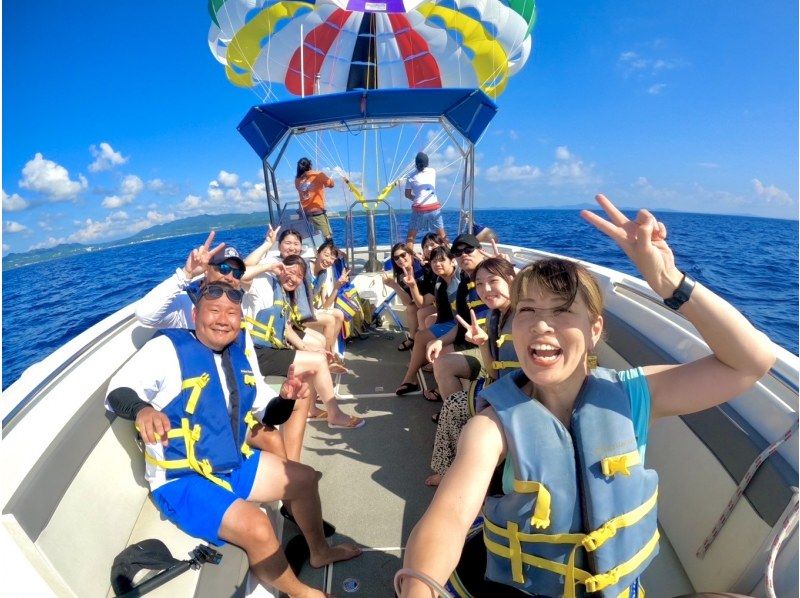 [Northern Okinawa] Parasailing experience with a rope length of 200m and a height of 50m! Enjoy the spectacular view of the northern part of Okinawa from above! Photos taken will be given away for free!の紹介画像