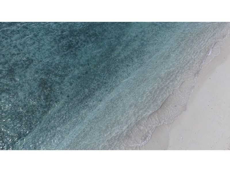 [Ishigaki Island • 1:00 PM • Boat] Phantom Island Drone Photography, Walking Tour & 1-Point Sea Turtle & Coral Snorkeling Tour (Drone & GoPro Photography Included)の紹介画像