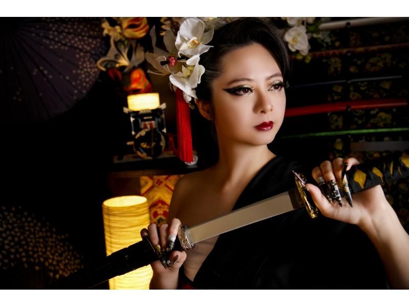 【半骰子★酷】女赌徒计划！套餐价格：7,700日元起（包含着装、发型和化妆以及工作室5分钟的智能手机摄影）の紹介画像