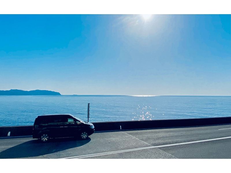 [จังหวัดชิซูโอกะ] ทัวร์หนึ่งวันถนน Atami Sunshine Coast & ชายฝั่ง Jogasaki & Izu Omuroyama | ออกเดินทางจากโตเกียวの紹介画像
