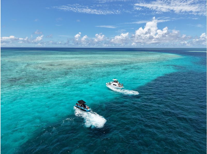【宮古島｜完全貸切】ラグジュアリーボートチャーター 海を贅沢に遊び尽くすプライベートクルーズの紹介画像